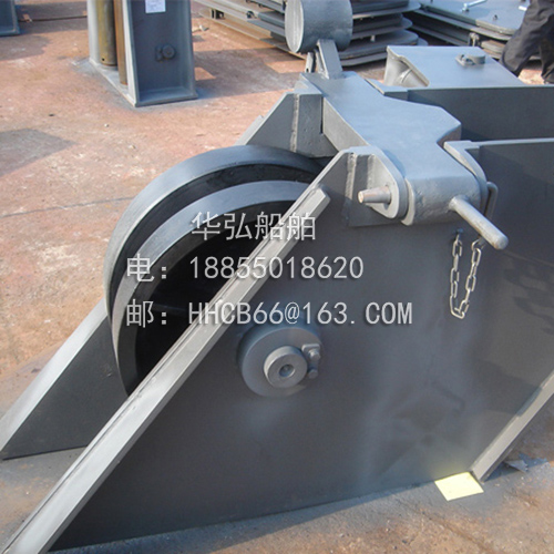 Marine roller knife brake chain stopper