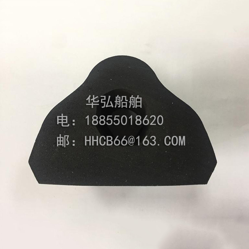 Rubber sealing strip and corner joint of marine hatch cover