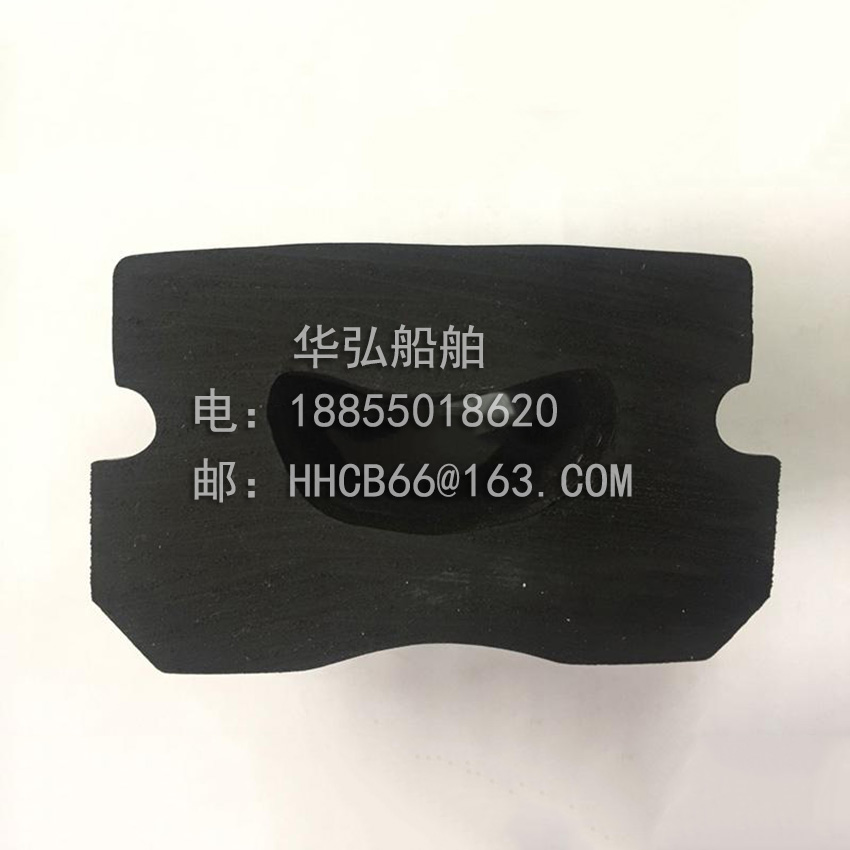 Rubber sealing strip and corner joint of marine hatch cover